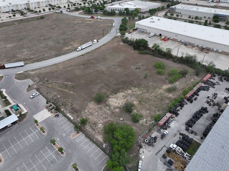 More Photos Of Verde Parkway, Schertz Land For Sale