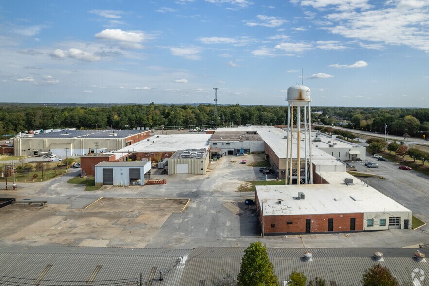 More Photos Of 1801 Rutherford Rd, Greenville Light Manufacturing For Lease