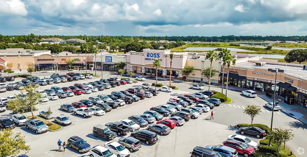 Primary Photo Of 303-881 N Alafaya Trl, Orlando Unknown For Lease