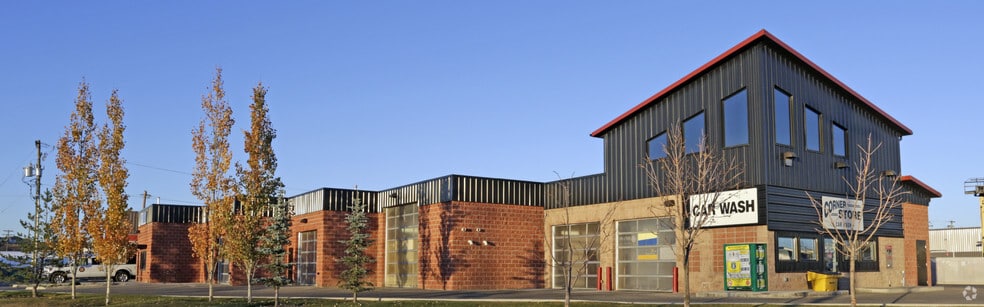 Primary Photo Of 1103 N Railway St, Okotoks Carwash For Lease