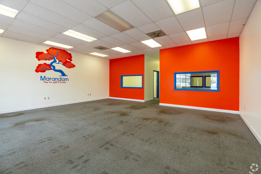 More Photos Of 12243-12305 Natural Bridge Rd, Bridgeton Unknown For Lease