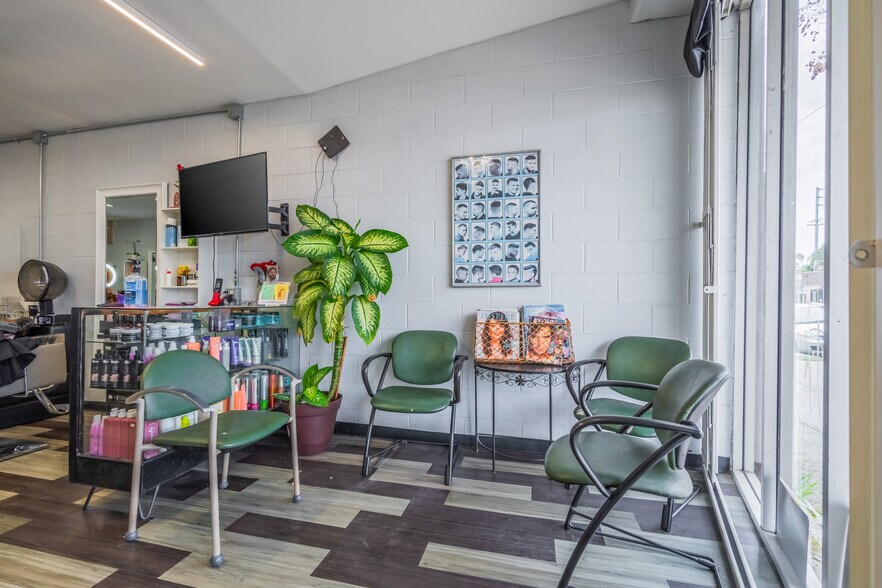 More Photos Of 11638 Atlantic Ave, Lynwood Storefront Retail Office For Sale