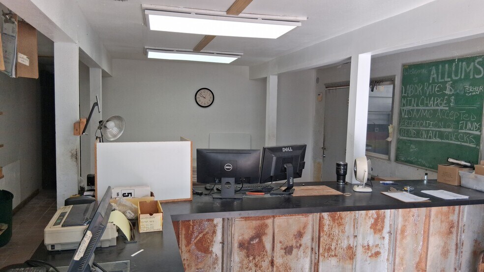 More Photos Of 602 24th St S, Saint Petersburg Unknown For Lease