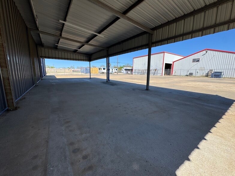 More Photos Of 3444 3rd Ave S, Texas City Manufacturing For Lease