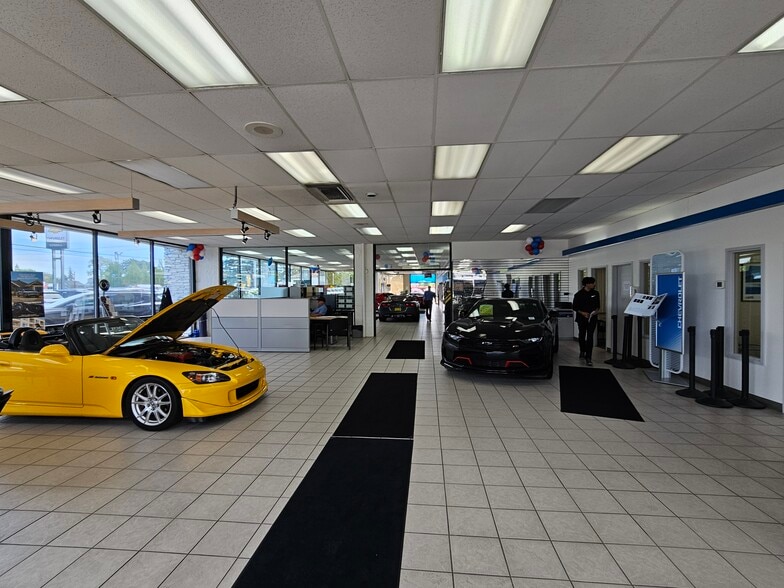 More Photos Of 6616 35th Ave NE, Marysville Auto Dealership For Lease