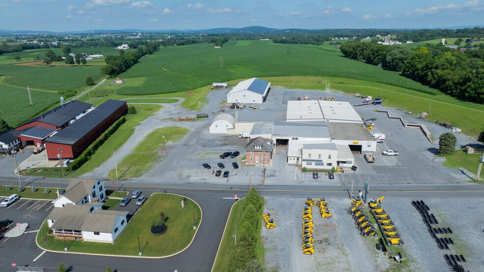 More Photos Of 135 Rothsville Station Rd, Lititz Office Residential For Lease