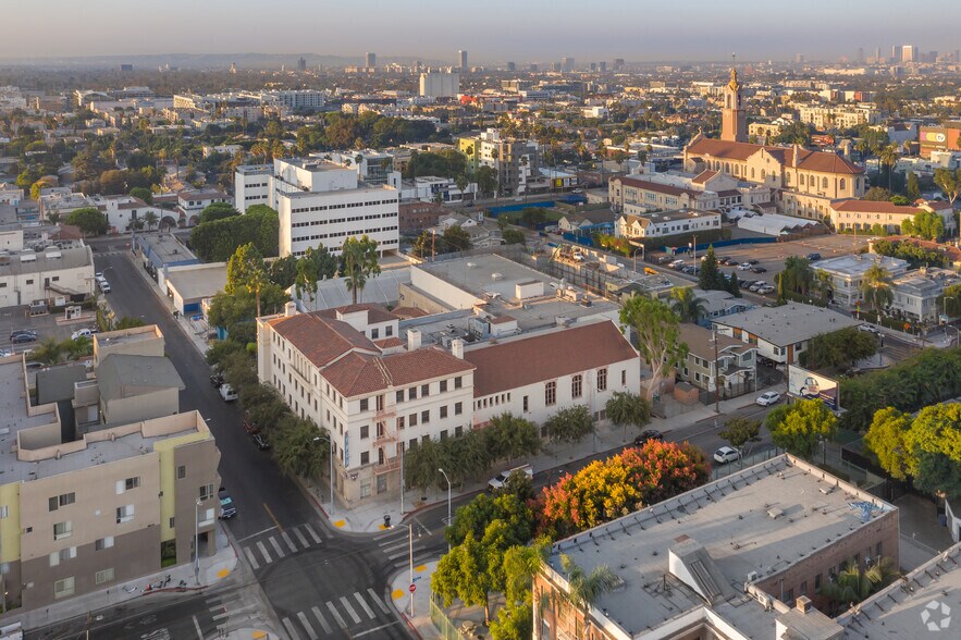 More Photos Of 6560-6600 Selma Ave, Los Angeles Lodge Meeting Hall For Lease