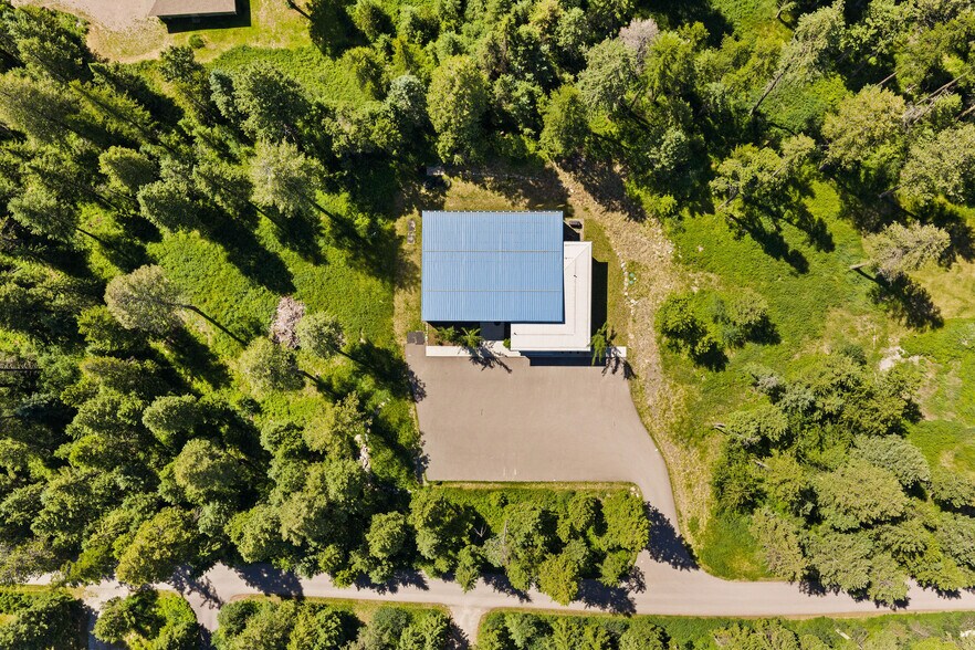 More Photos Of 112 E Blanchard Lake Rd, Whitefish Warehouse For Lease