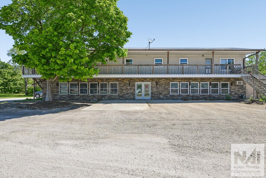 More Photos Of 520 Franklin St, Center Point Industrial For Sale