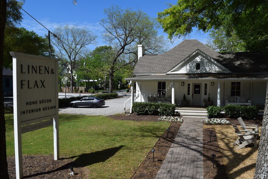 More Photos Of 1116 Canton St, Roswell Office For Sale