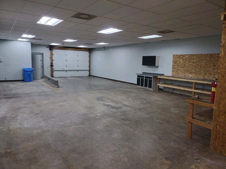 More Photos Of 3945 N Academy Blvd, Colorado Springs Freestanding For Lease