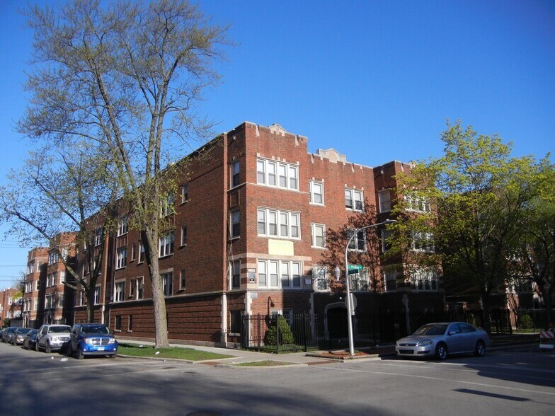More Photos Of 7648 S Phillips Ave, Chicago Apartments For Sale