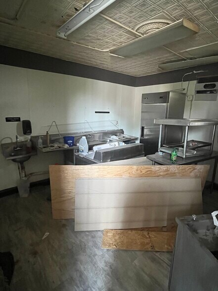 More Photos Of 3121 E Monument St, Baltimore Freestanding For Sale