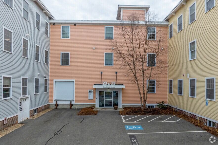 More Photos Of 23 Bradford St, Concord Loft Creative Space For Lease