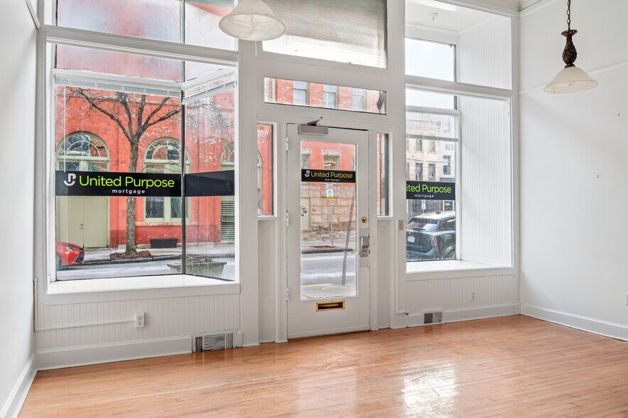 More Photos Of 23 Bedford Sq, Pittsburgh Storefront Retail Residential For Lease