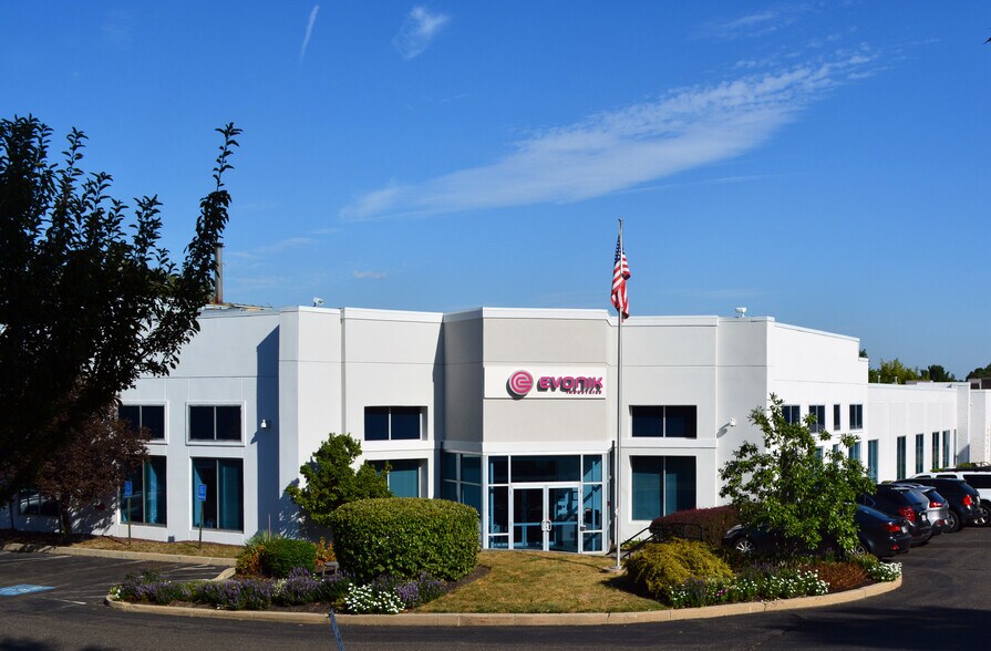 Primary Photo Of 723 Electronic Dr, Horsham Township Light Manufacturing For Sale