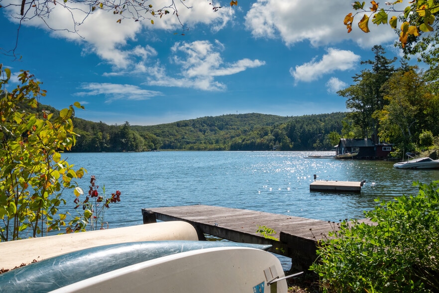 More Photos Of 535 Main Rd, Monterey Specialty For Sale