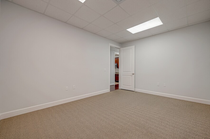 More Photos Of 16000 Park Ten Pl, Houston Medical For Lease