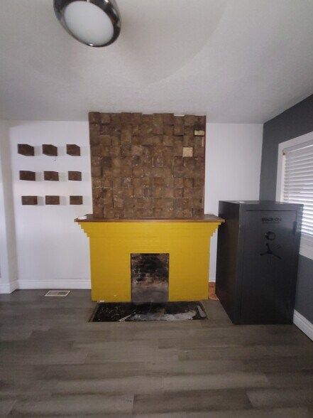 More Photos Of 2536 Indianapolis Ave, Indianapolis Apartments For Sale
