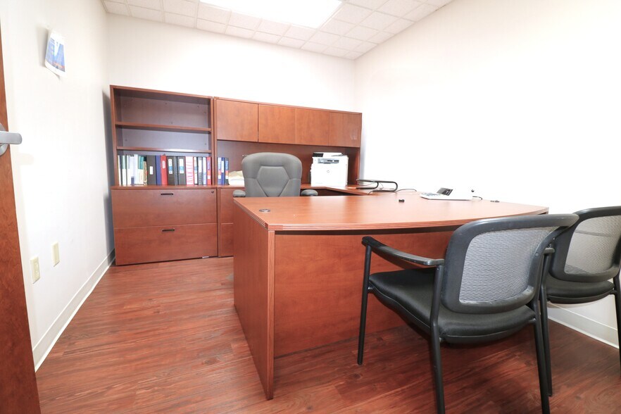 More Photos Of 136 N Ridge St, Monroeville Medical For Sale