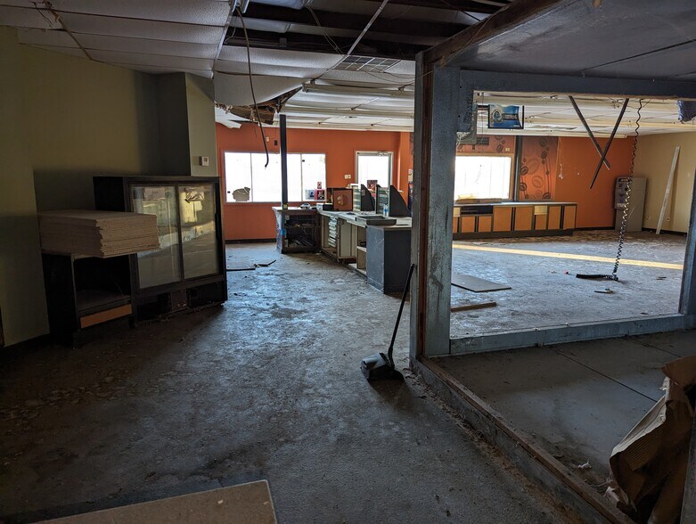 More Photos Of 150 S Grand Ave, Greenfield Freestanding For Sale