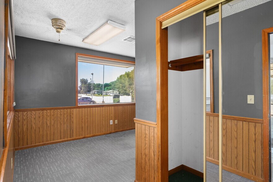 More Photos Of 1710 S Belt Hwy, Saint Joseph Auto Dealership For Sale