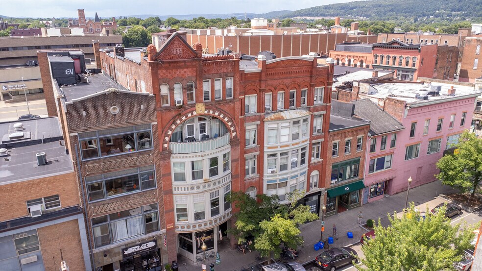 More Photos Of 137 Washington St, Binghamton Apartments For Lease