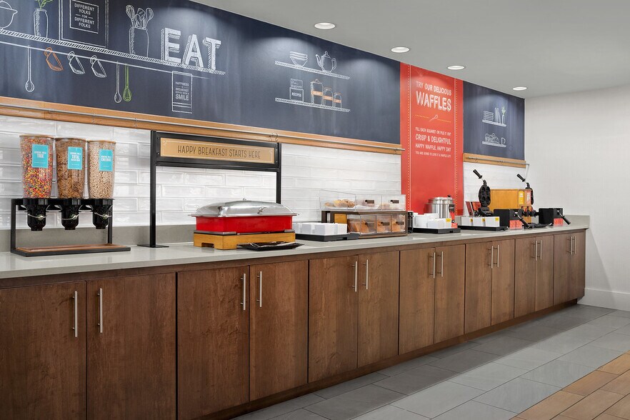 More Photos Of 2909 Thomas Dr, Panama City Beach Hospitality For Sale