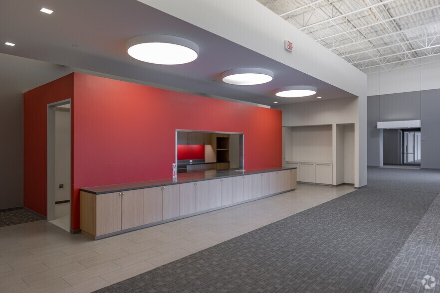 More Photos Of 15740 Park Row, Houston Unknown For Lease