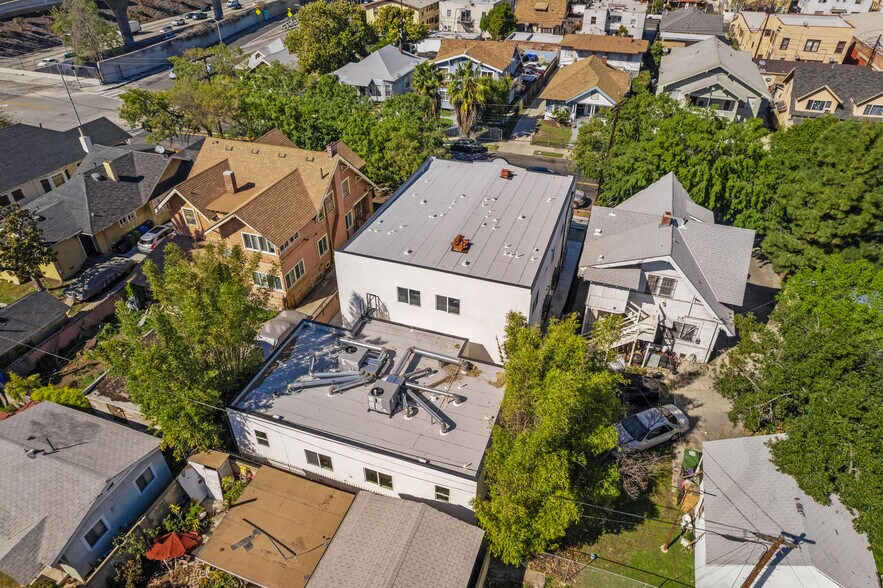 More Photos Of 324 W 51st St, Los Angeles Apartments For Sale
