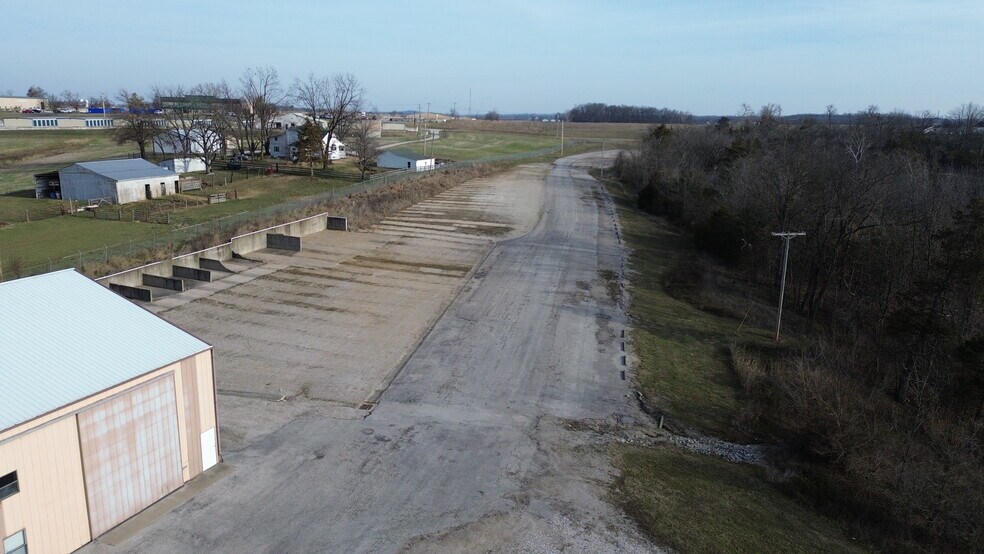 More Photos Of 4117 N Highway 61, Perryville Industrial For Sale