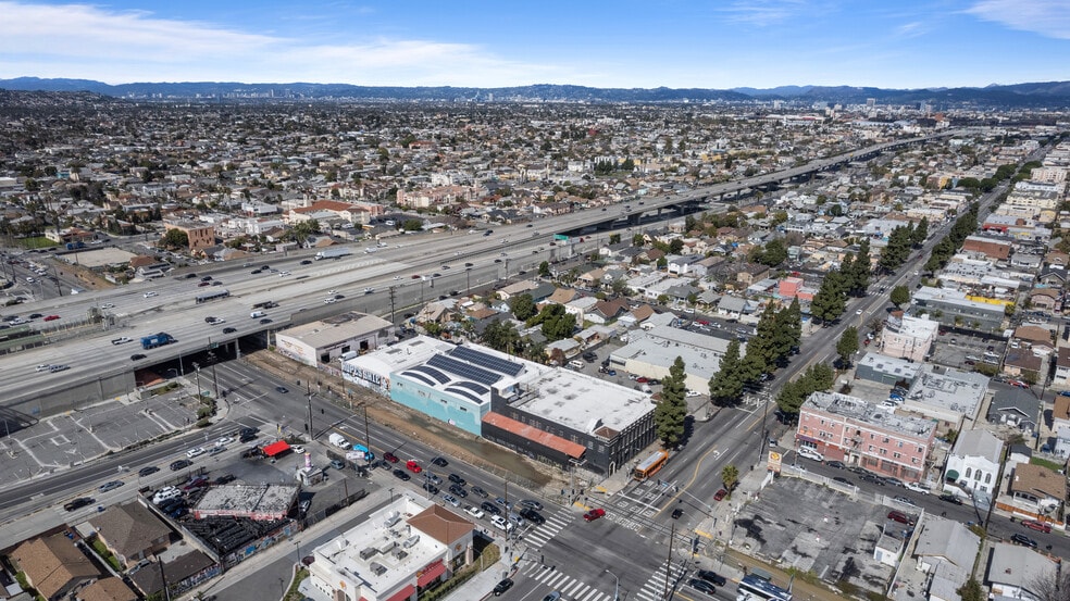 More Photos Of 314 W 58th St, Los Angeles Warehouse For Lease