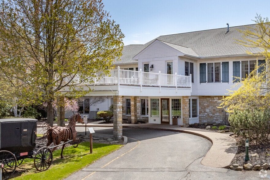 More Photos Of 14707 S Cheshire St, Burton Hotel For Sale