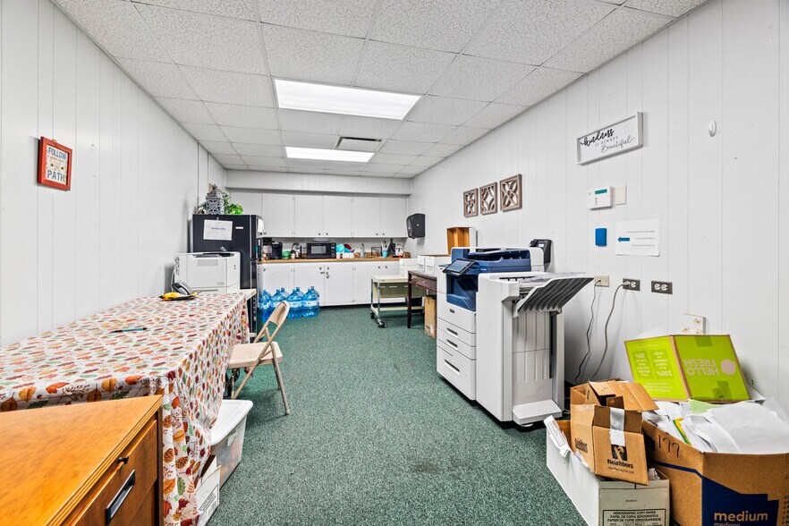 More Photos Of 500 Magrill st, Longview Loft Creative Space For Sale