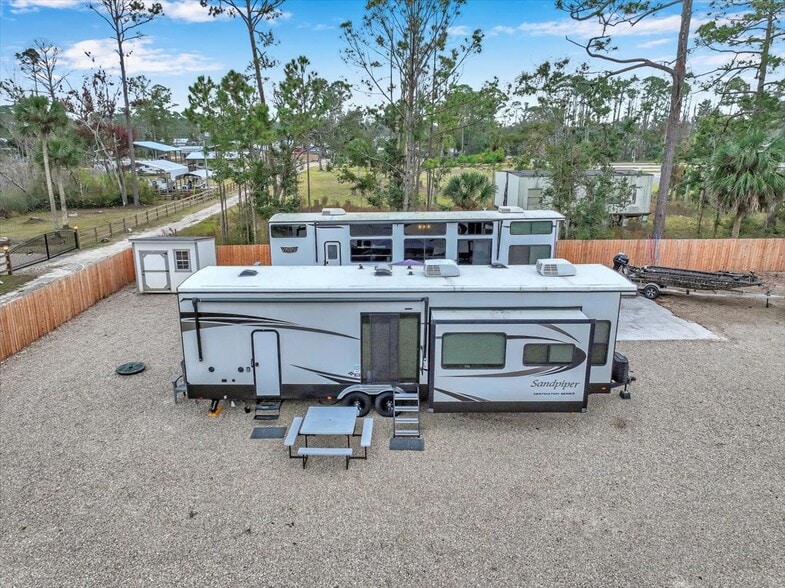 More Photos Of 516 2nd NW st, Steinhatchee Specialty For Sale