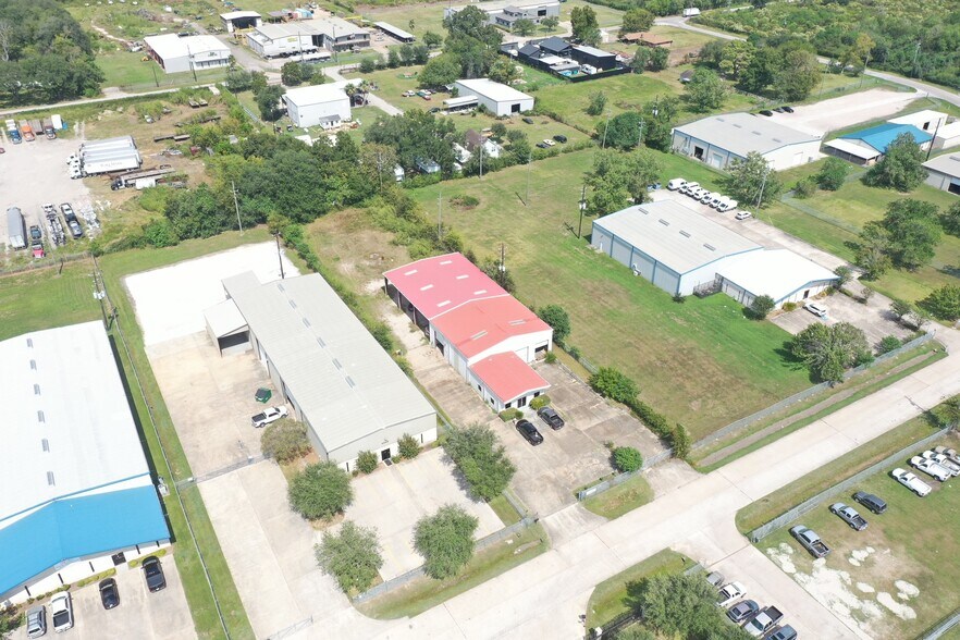 More Photos Of 4232 South Dr, Houston Warehouse For Sale