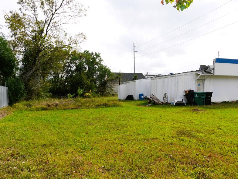 More Photos Of 8435 Tidwell Rd, Houston Service Station For Sale