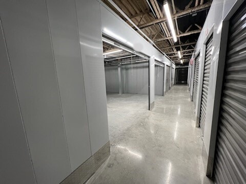More Photos Of 650-660 NW 30th St, Miami Self Storage For Lease