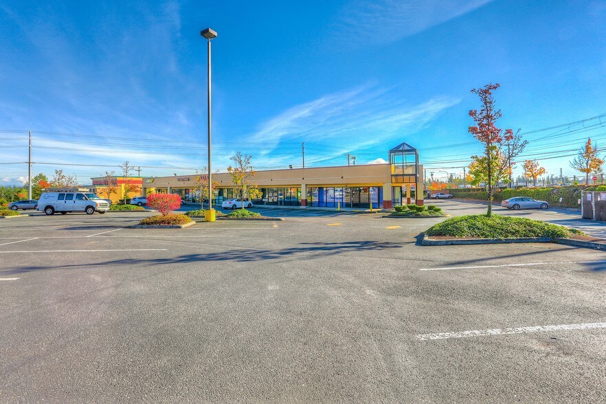 More Photos Of 13624 Highway 99, Everett Unknown For Lease