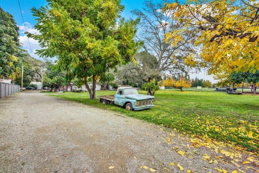 More Photos Of 300-316 Butcher Rd, Vacaville Land For Sale