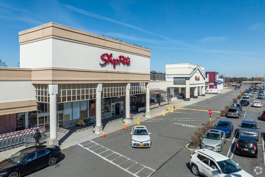 Primary Photo Of 5500 Sunrise Hwy, Massapequa Unknown For Lease