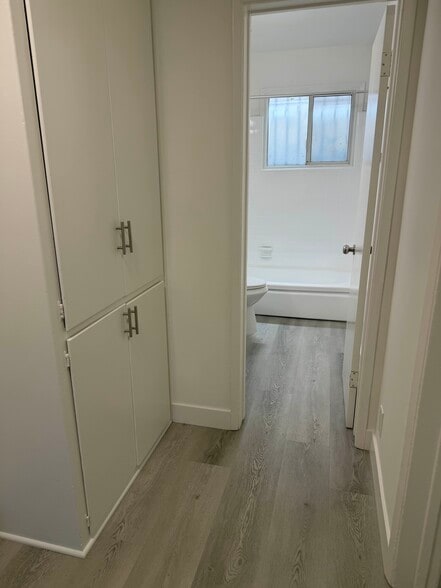 More Photos Of 6060 Cadillac Ave, Los Angeles Multifamily For Sale