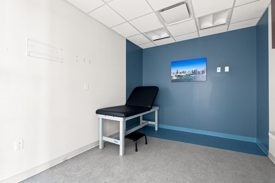 More Photos Of 1019 Charleston Ave E, Mattoon Office For Lease