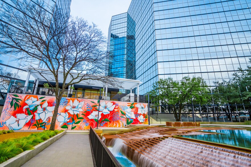 More Photos Of 5400 Lyndon B Johnson Fwy, Dallas Unknown For Lease