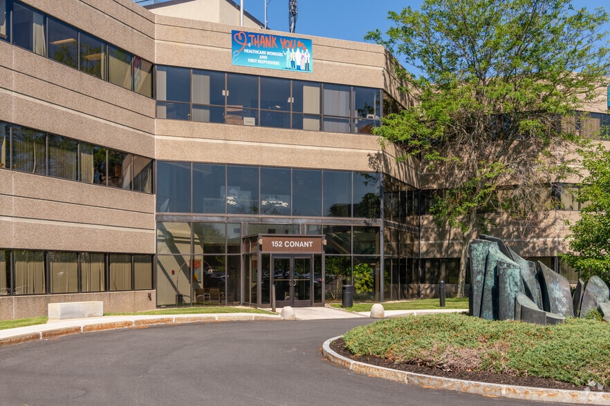 More Photos Of 152 Conant St, Beverly Office For Lease