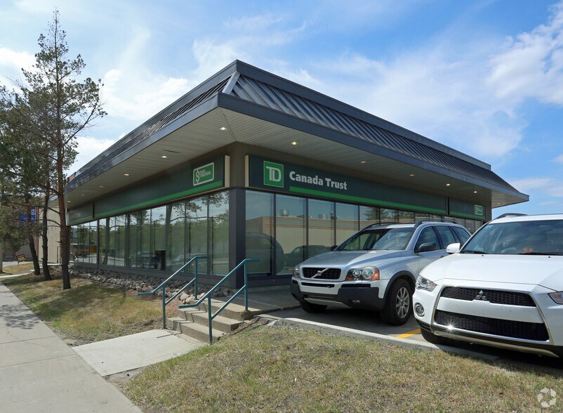 More Photos Of 15045-15061 Stony Plain Rd NW, Edmonton Unknown For Lease