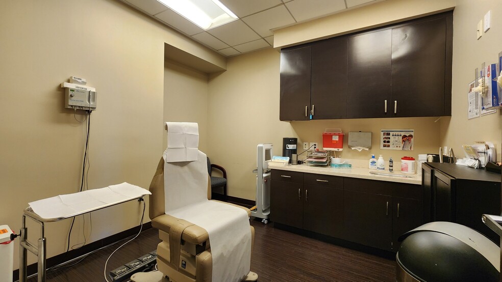 More Photos Of 3600 N Verdugo Rd, Glendale Office For Lease