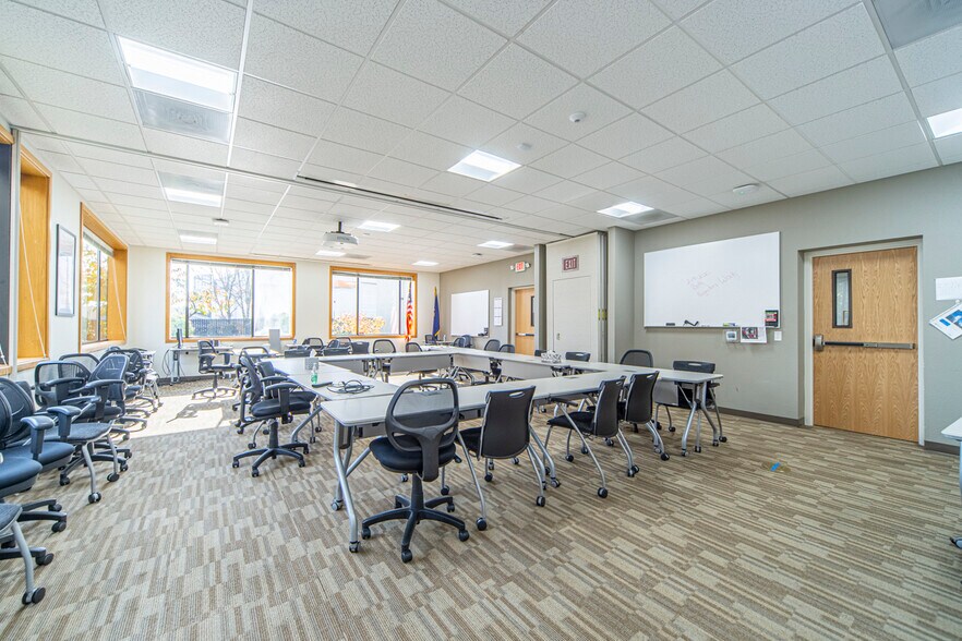 More Photos Of 2755 Pence Loop SE, Salem Medical For Sale