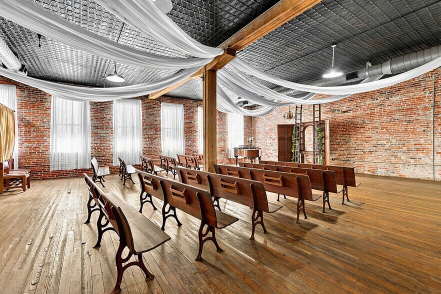 More Photos Of 220 Saint Joseph Ave, Brewton Lodge Meeting Hall For Sale