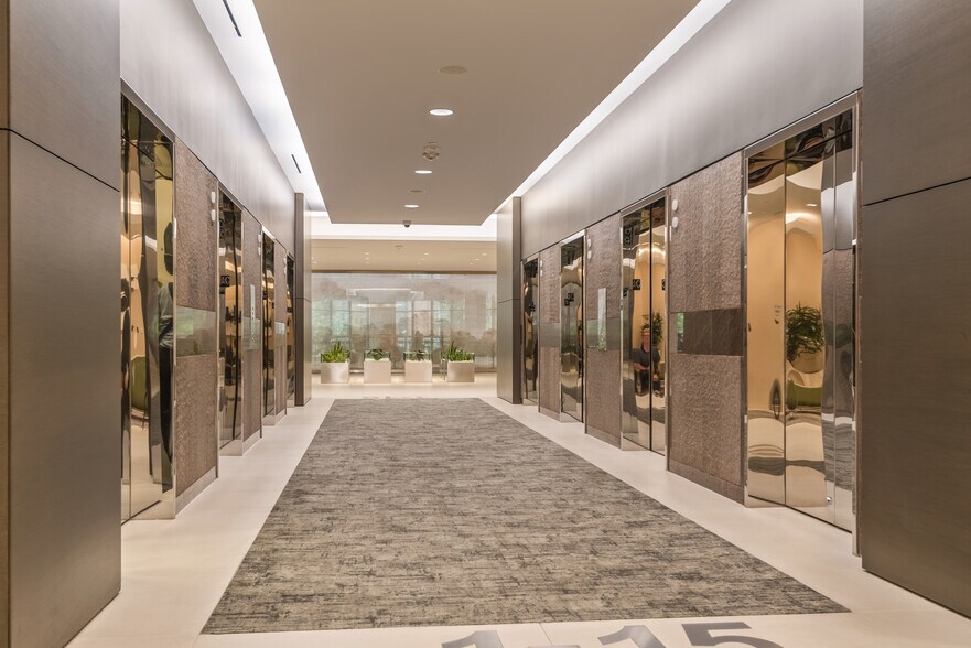 More Photos Of 777 Main St, Fort Worth Office For Lease